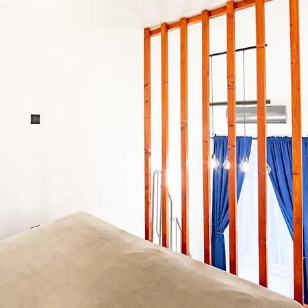 Apartamento Cute Modern Getaway In The Heart Of The *